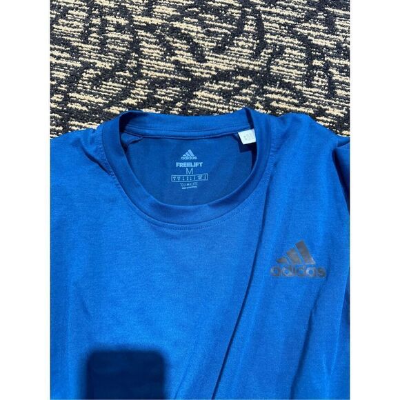 Men’s adidas climalite freelift tshirt - Picture 2 of 3